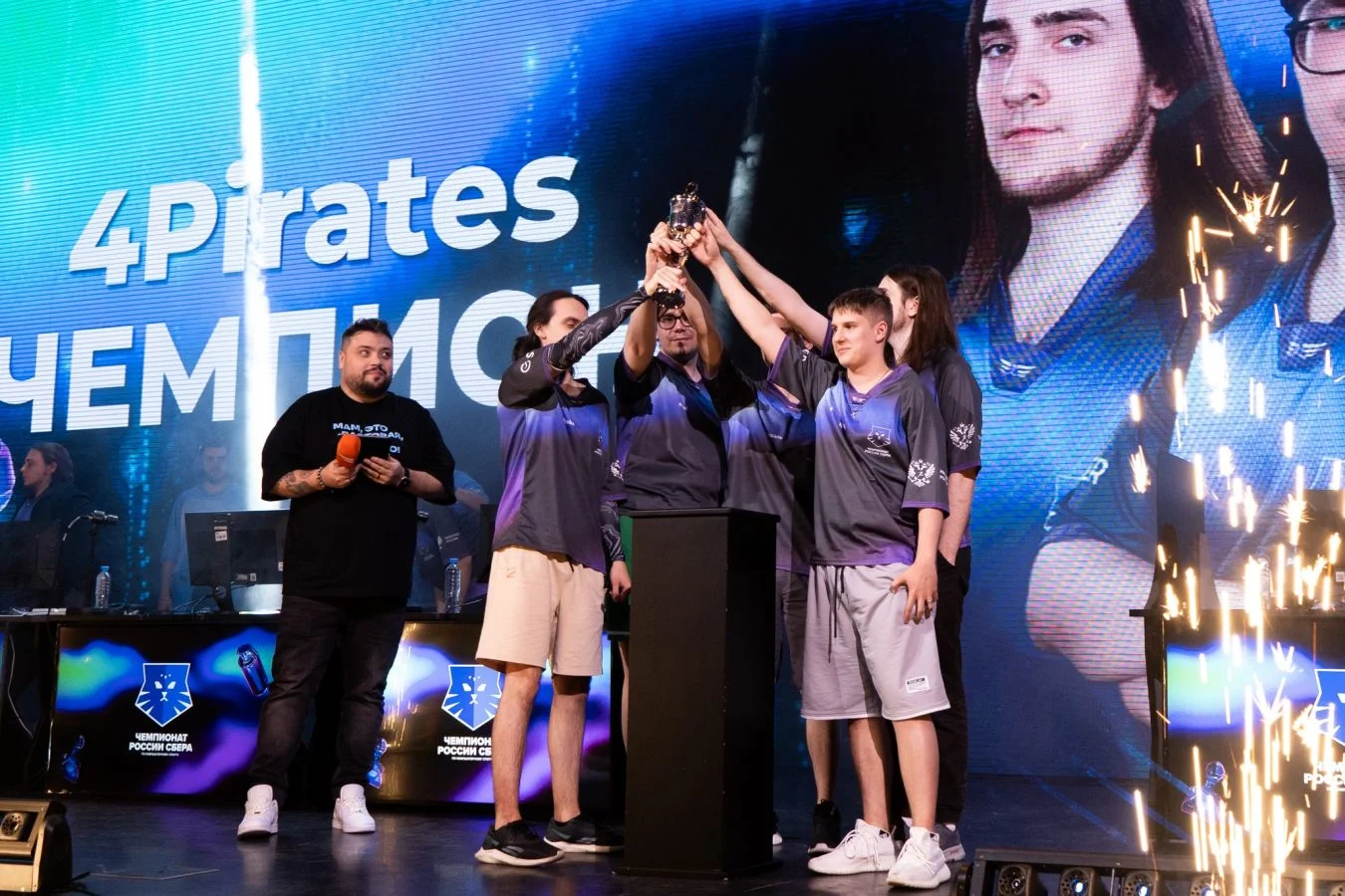OG обыграла 4Pirates на CCT Season 2 Series 4 по Dota 2