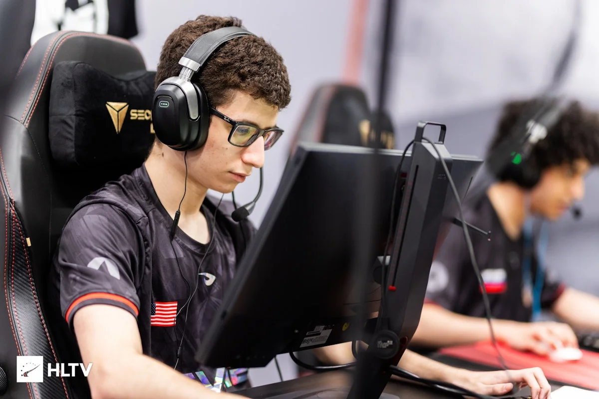 Wildcard Academy переиграла EYEBALLERS на United21 League Season 36 по Counter-Strike 2